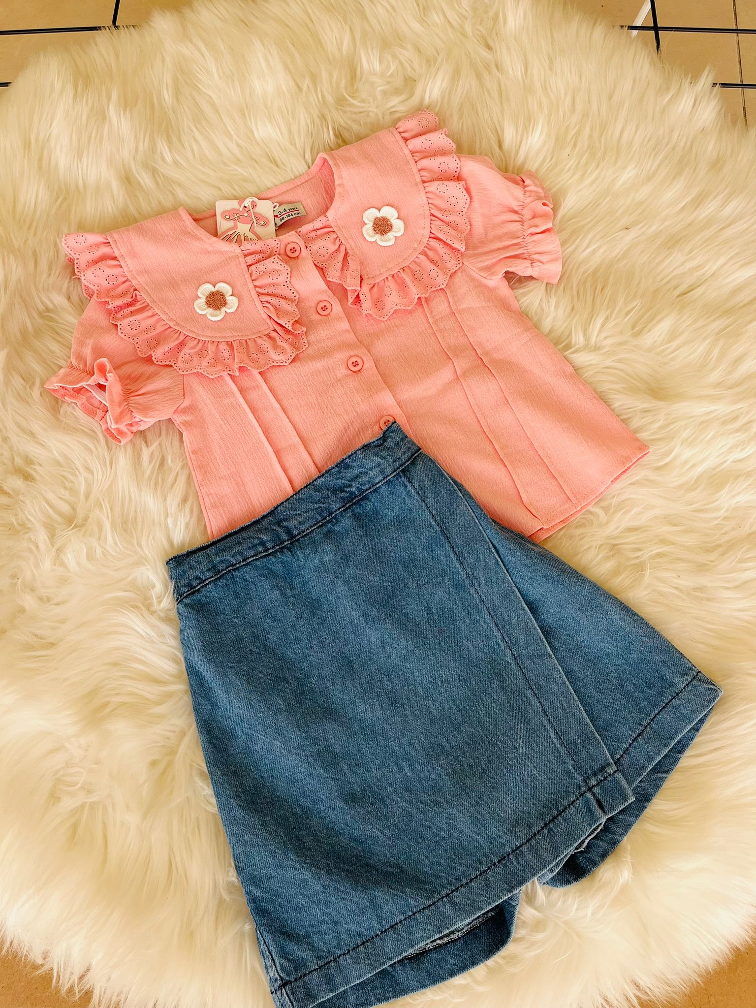 GÖMLEK VE ŞORT ETEK