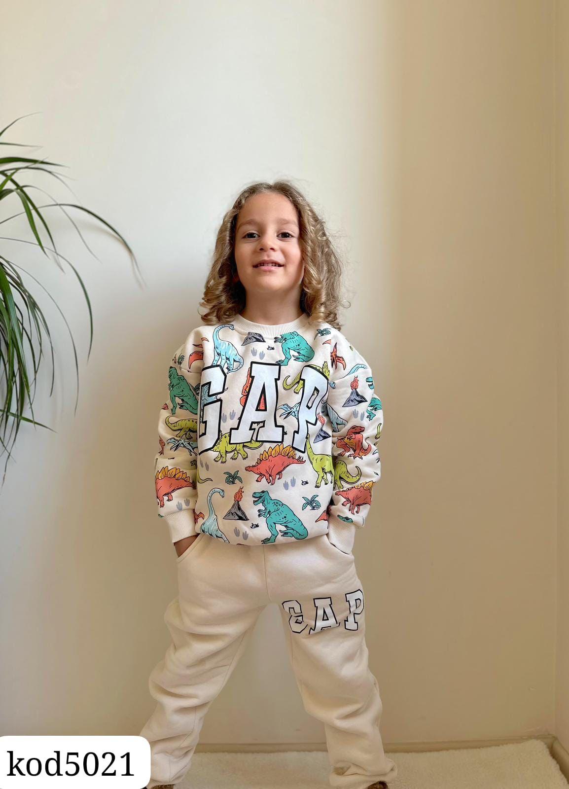 RENKLİ DİNAZOR BASKILI ERKEK TAKIM (ŞARDONLU)