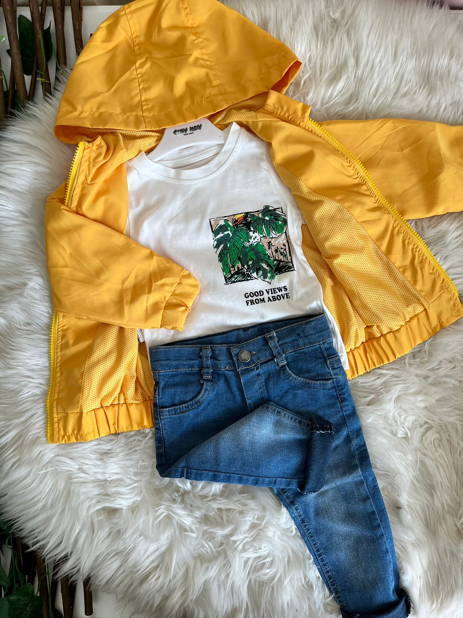 SARI YAĞMURLUKLU 3LÜ TAKIM