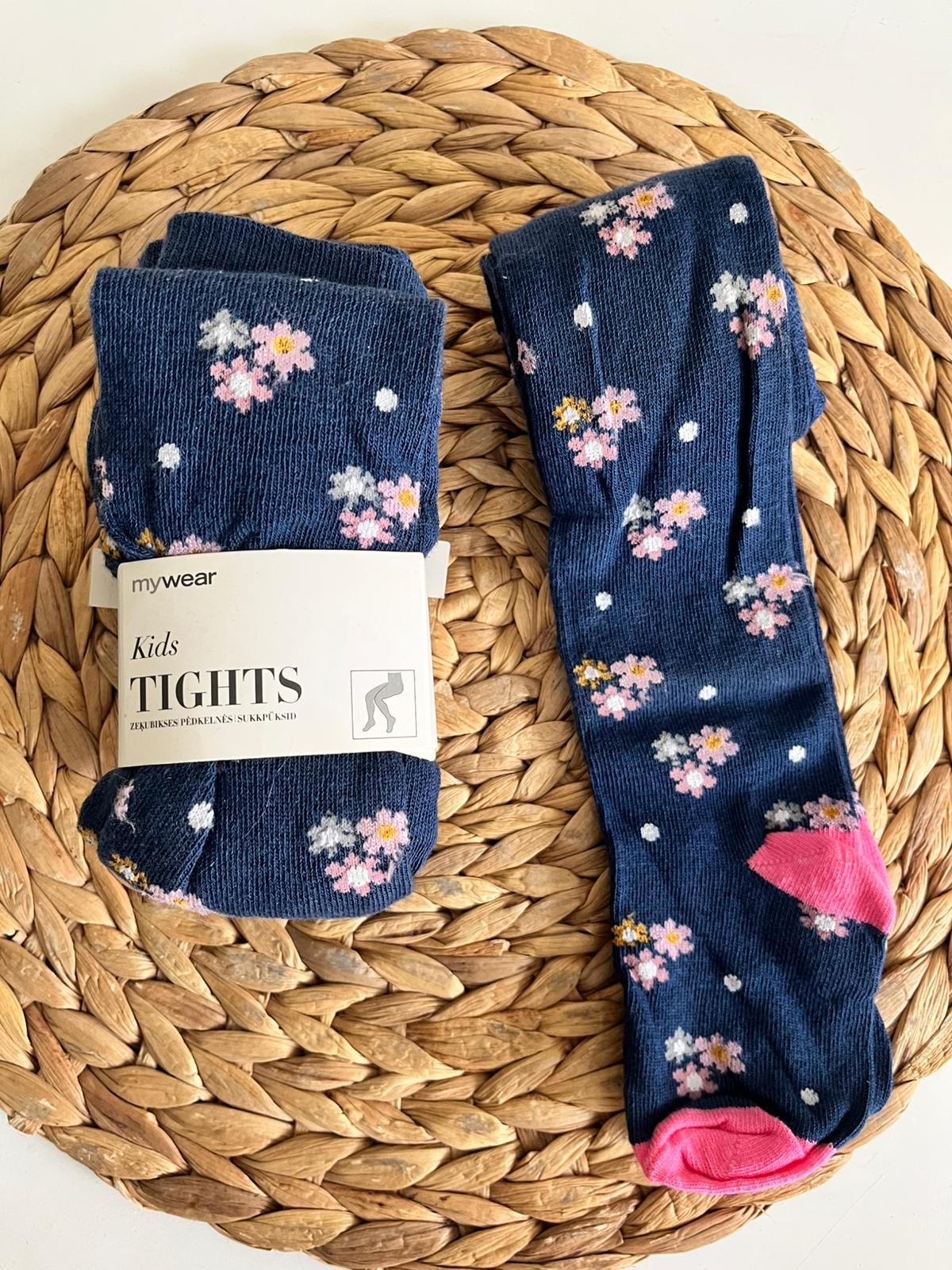 ÇİÇEKLİ KİLOTLU ÇORAP