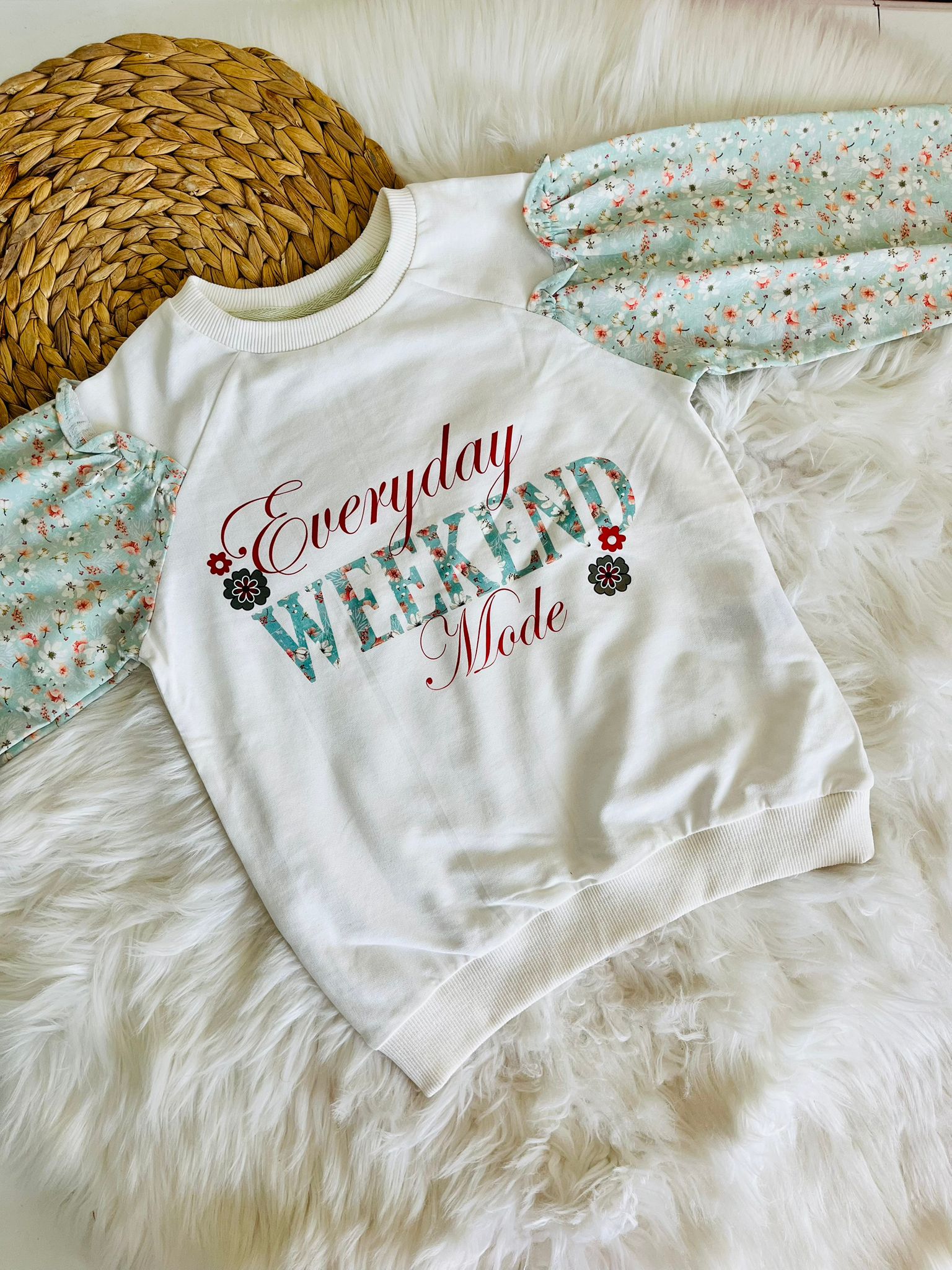 kız tekli çiçekli sweat