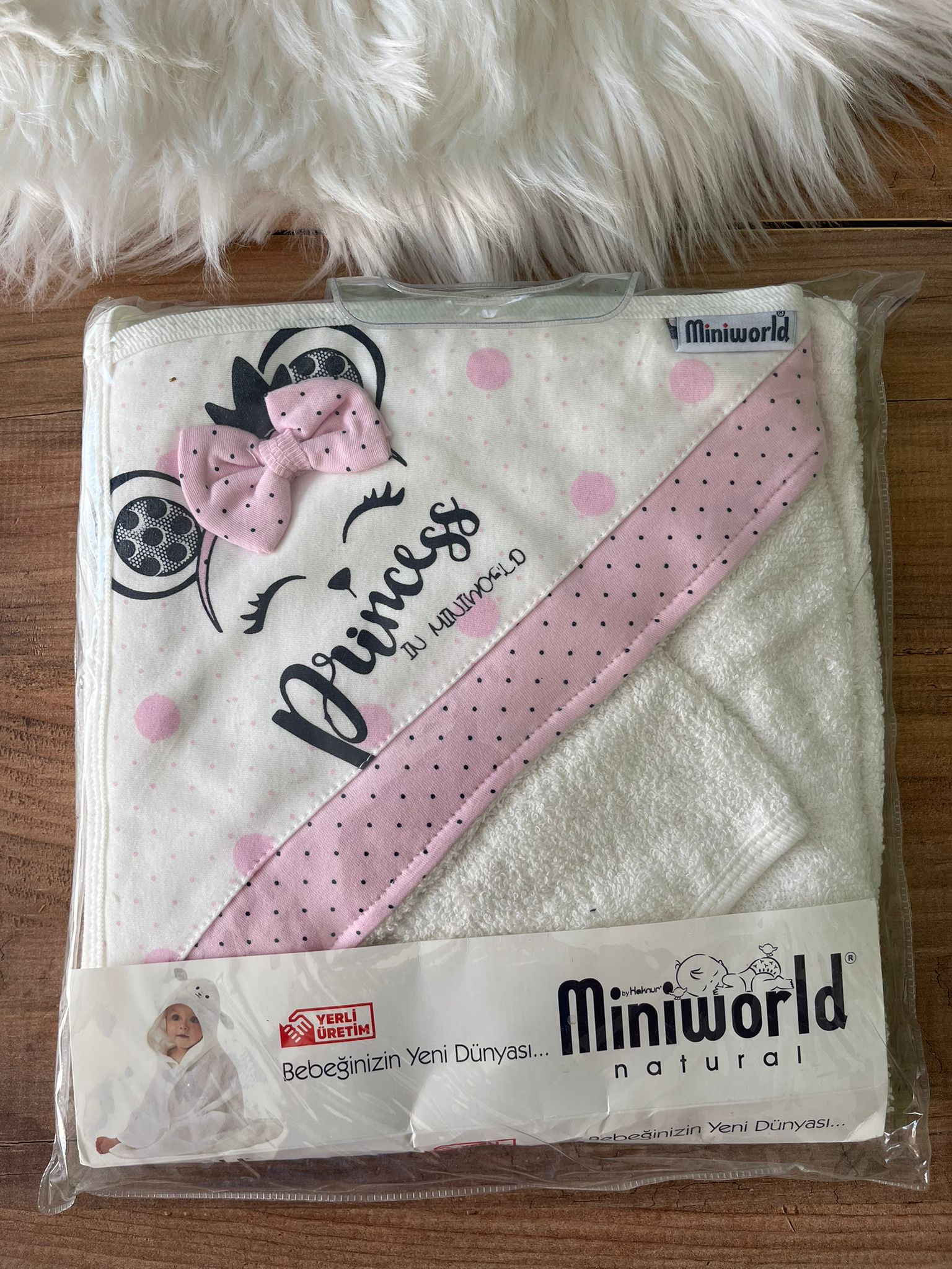 kız çoçuk banyo havlusu şapkalı