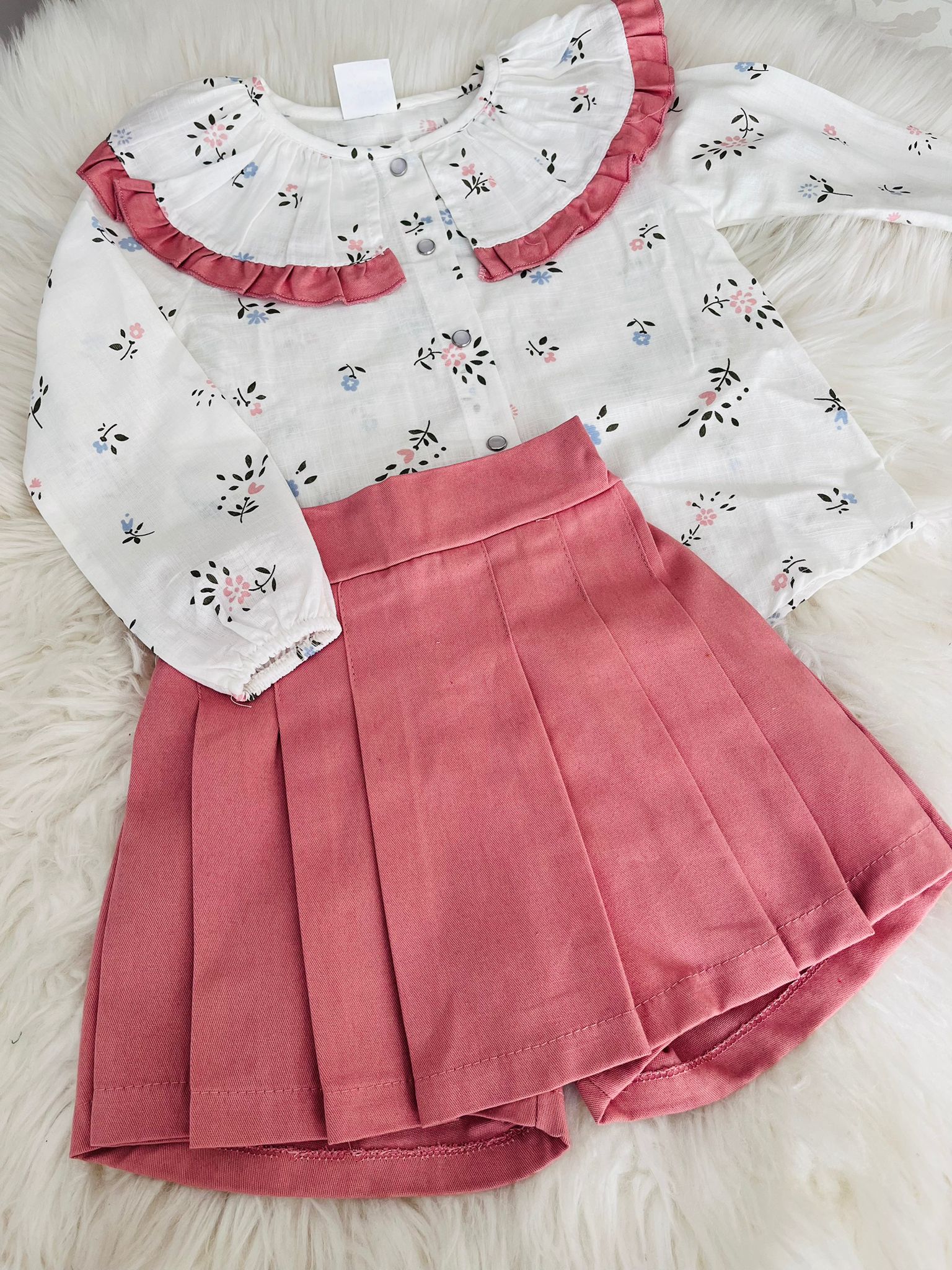 ŞORT ETEKLİ İKİLİ TAKIM