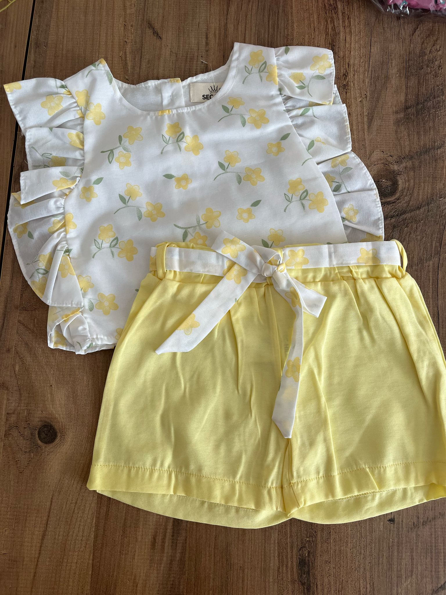 çiçekli ikili takım