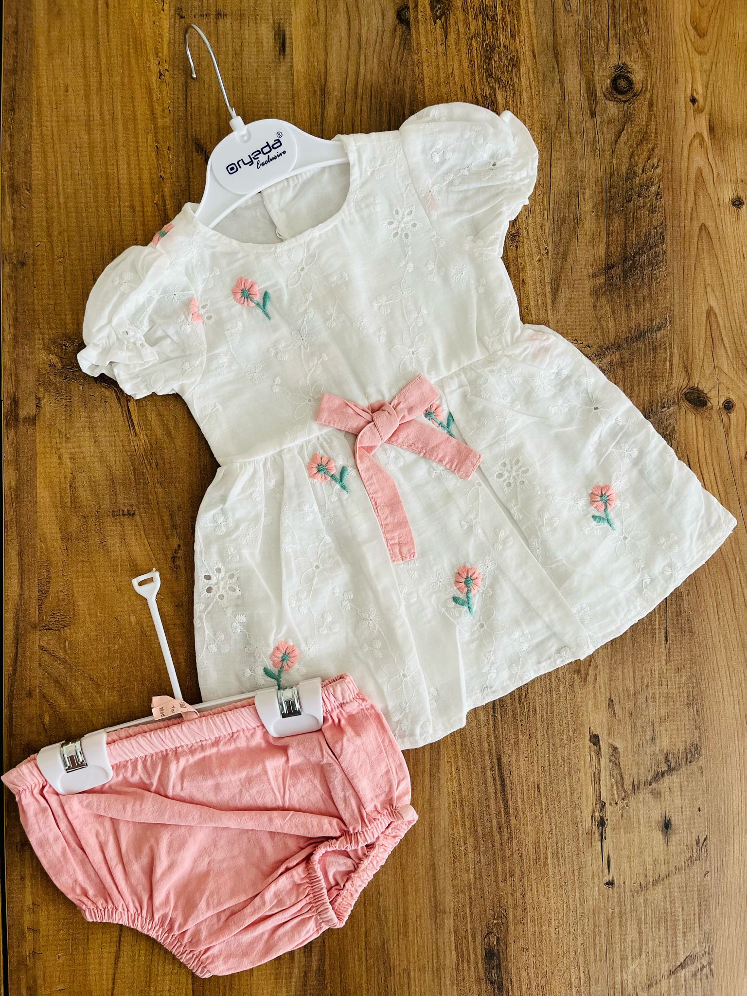 FİSTOLU KIZ BEBEK ELBİSE