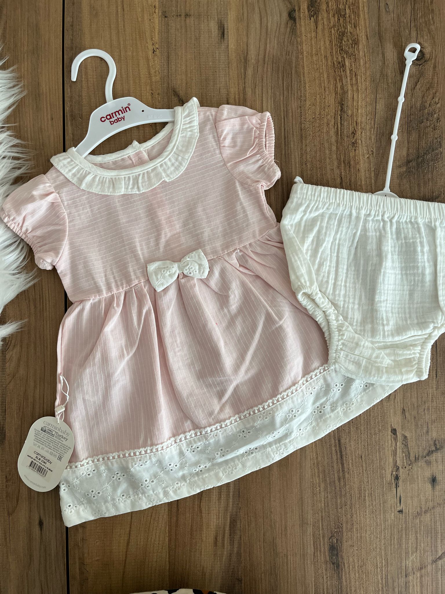 PEMBE FİSTO DETAYLI ELBİSE