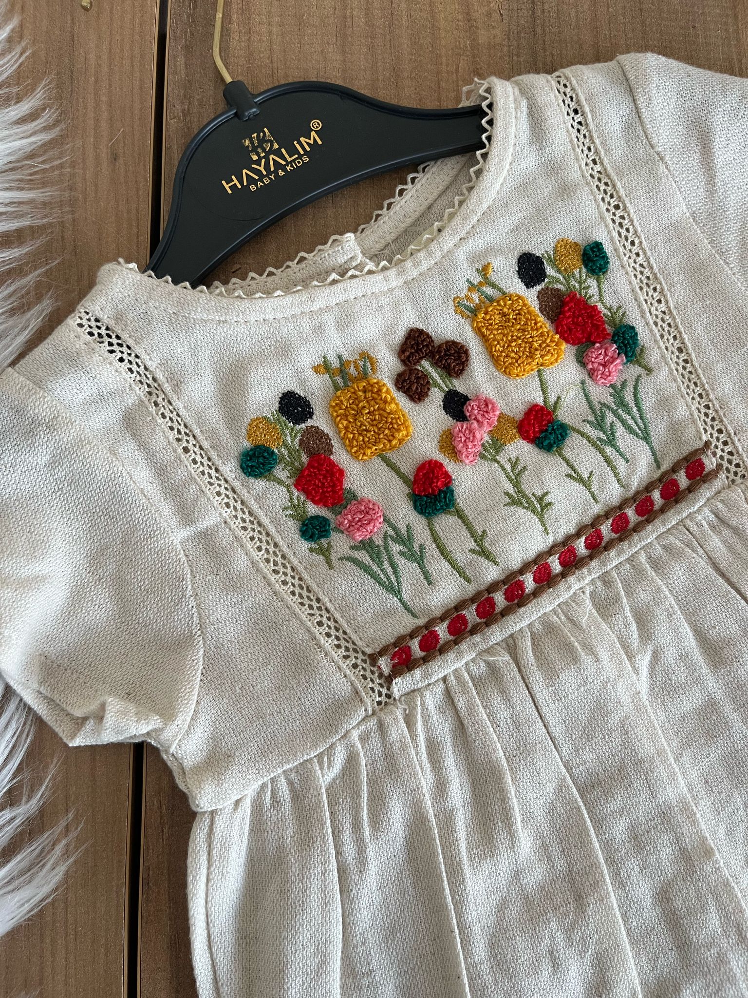 yazlık işlemeli elbise