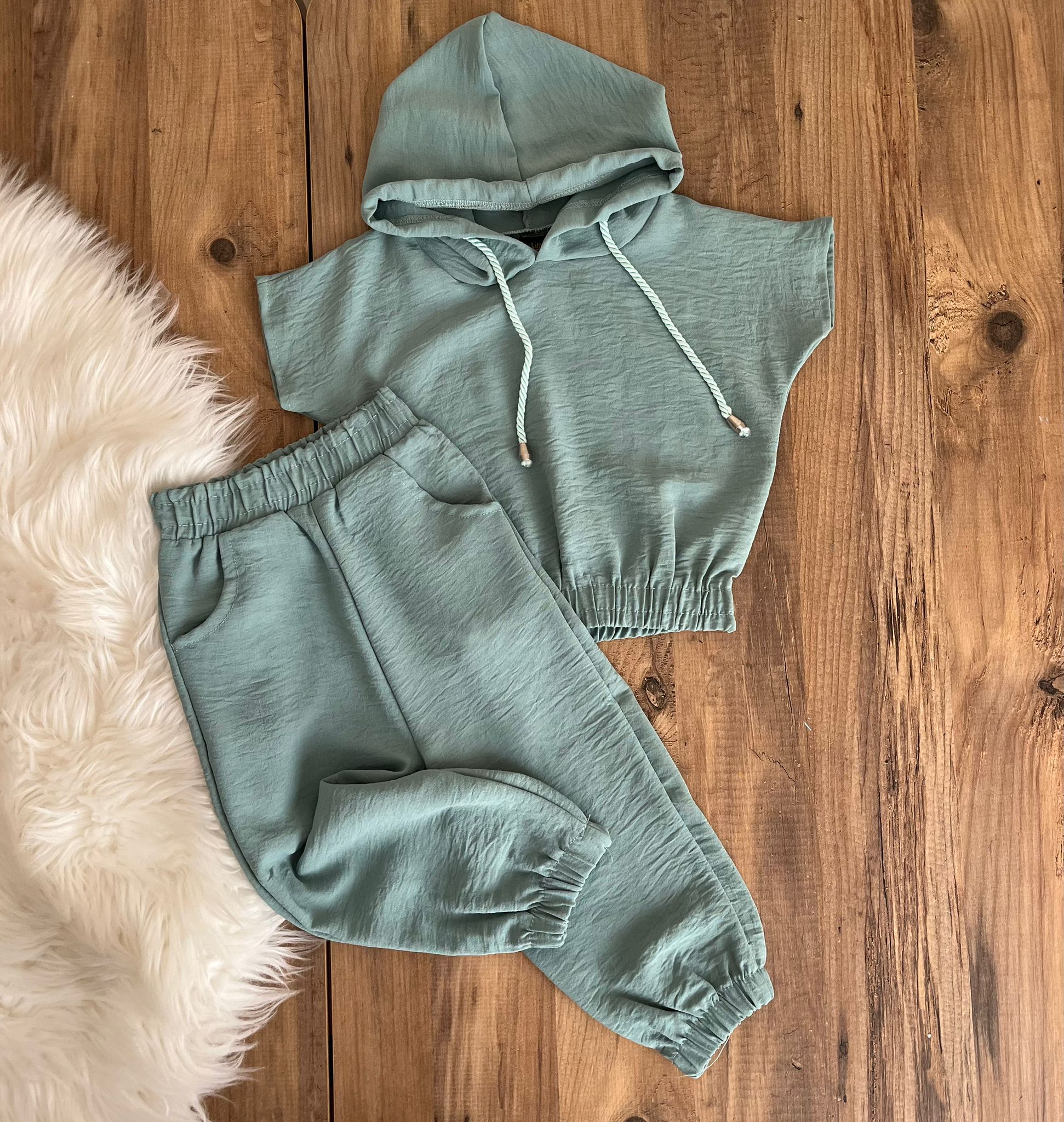 yeşil kız ikili takım