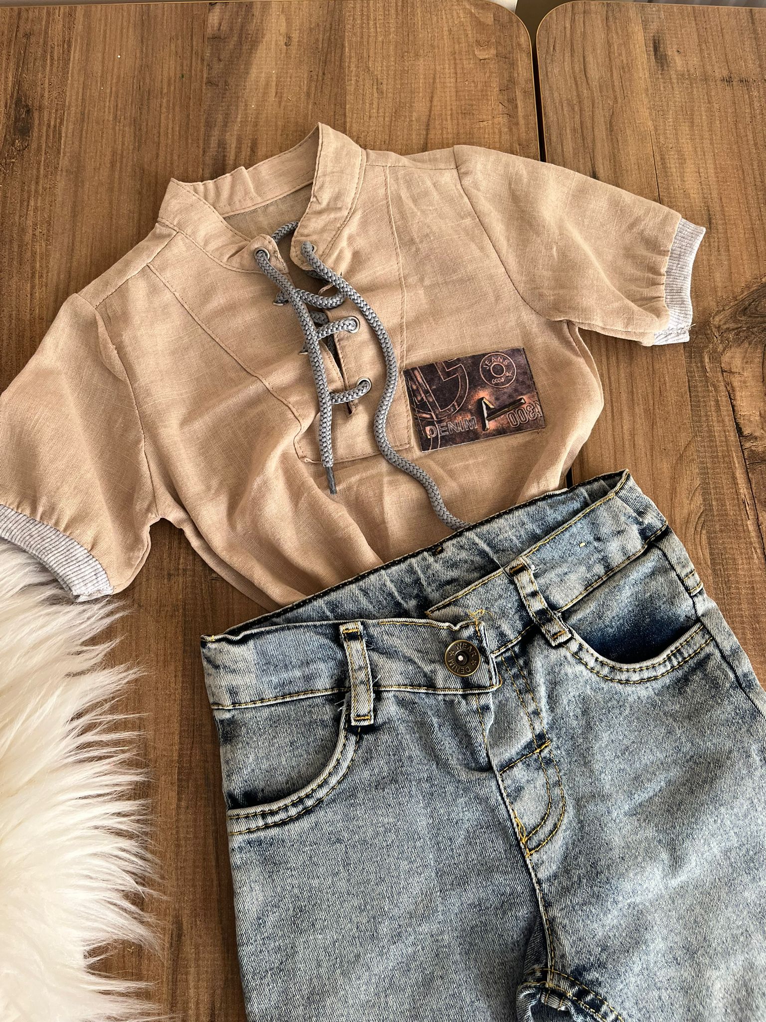 erkek gomlekli takım