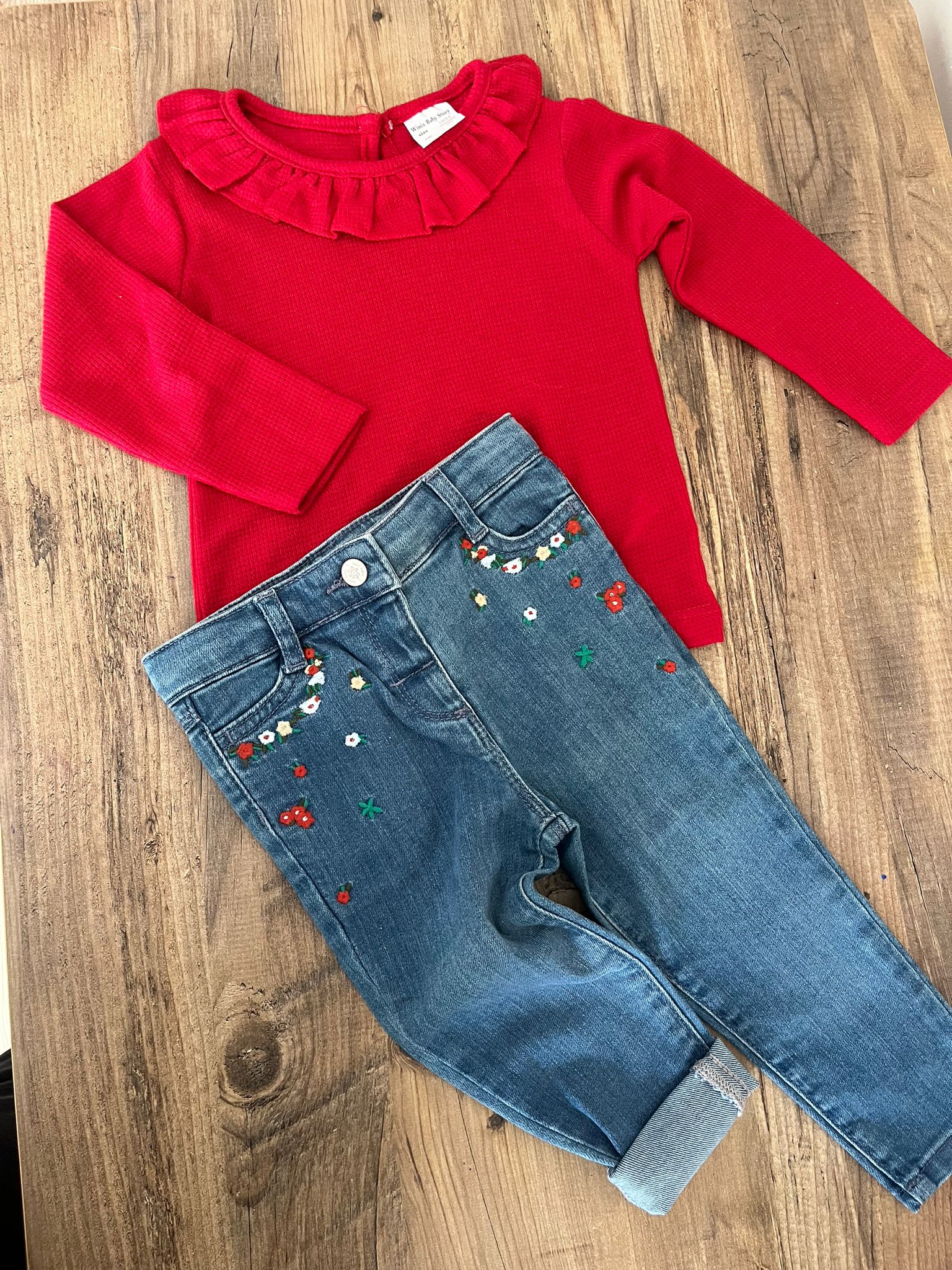 NAKIŞLI PANTOLON VE BADİ